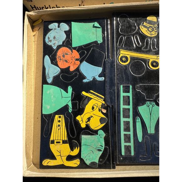 Vtg 1960 HUCKLEBERRY HOUND Colorforms Cartoon Kit BOX/Hanna-Barbera Productions - Picture 8 of 11